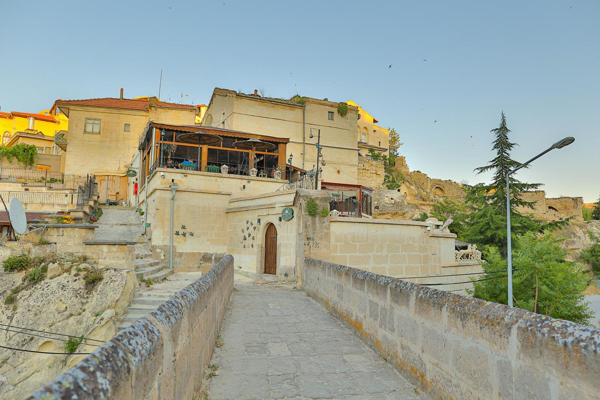 Demisos Caves Hotel Ürgüp Bagian luar foto