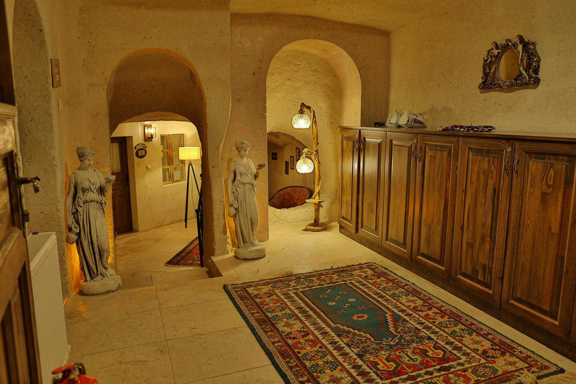 Demisos Caves Hotel Ürgüp Bagian luar foto