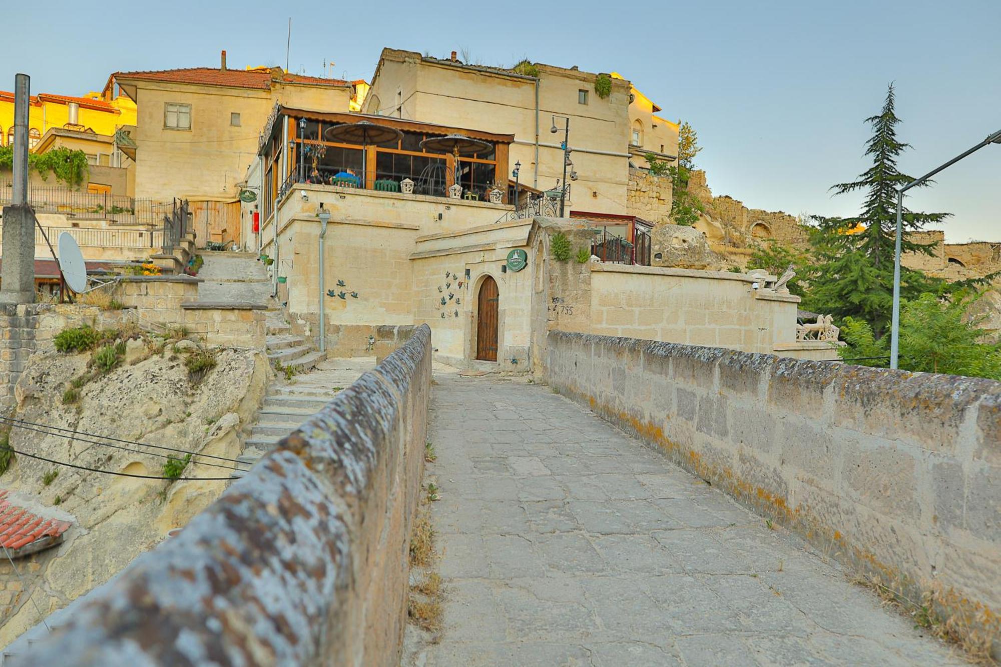 Demisos Caves Hotel Ürgüp Bagian luar foto