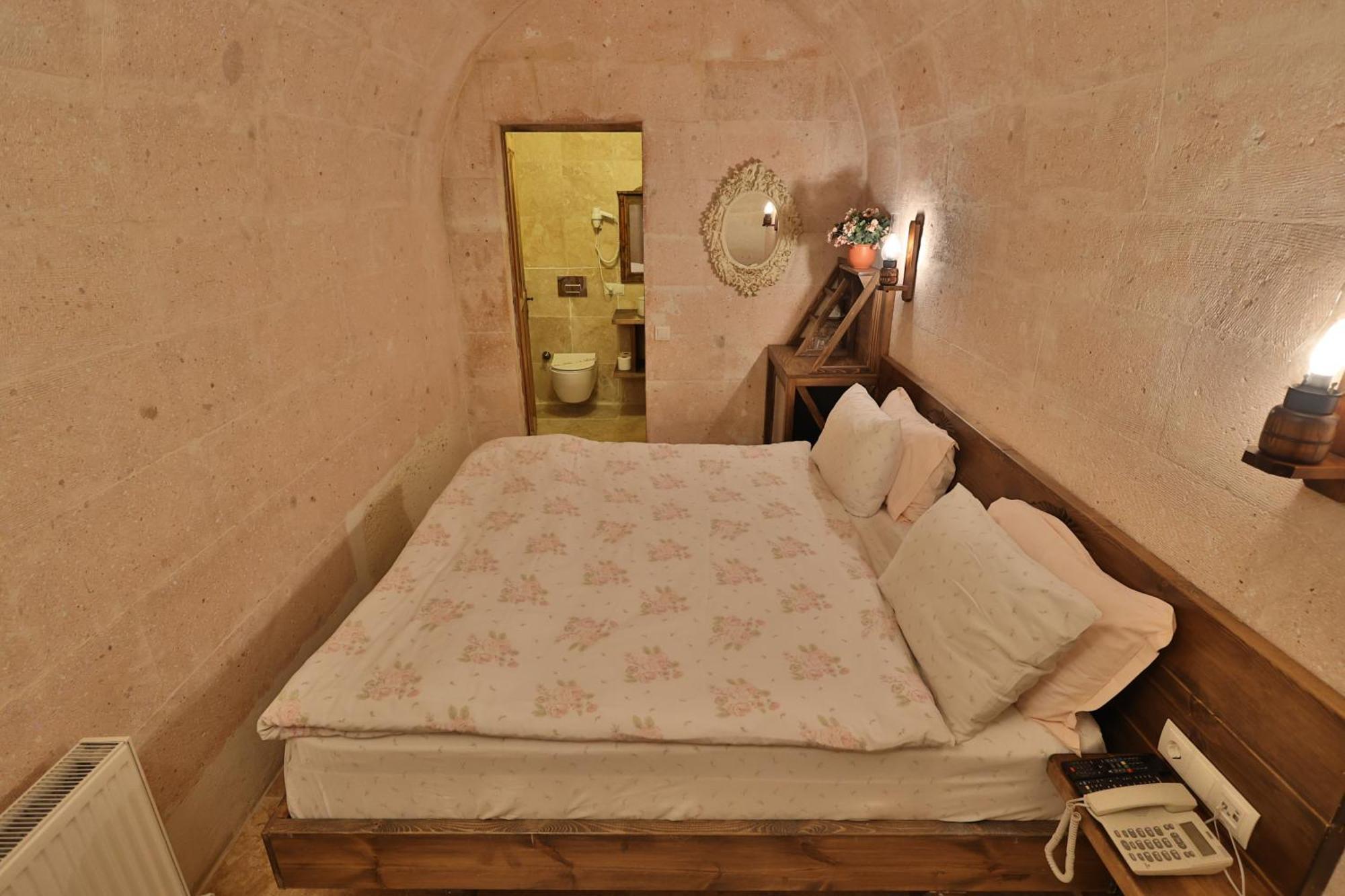 Demisos Caves Hotel Ürgüp Bagian luar foto
