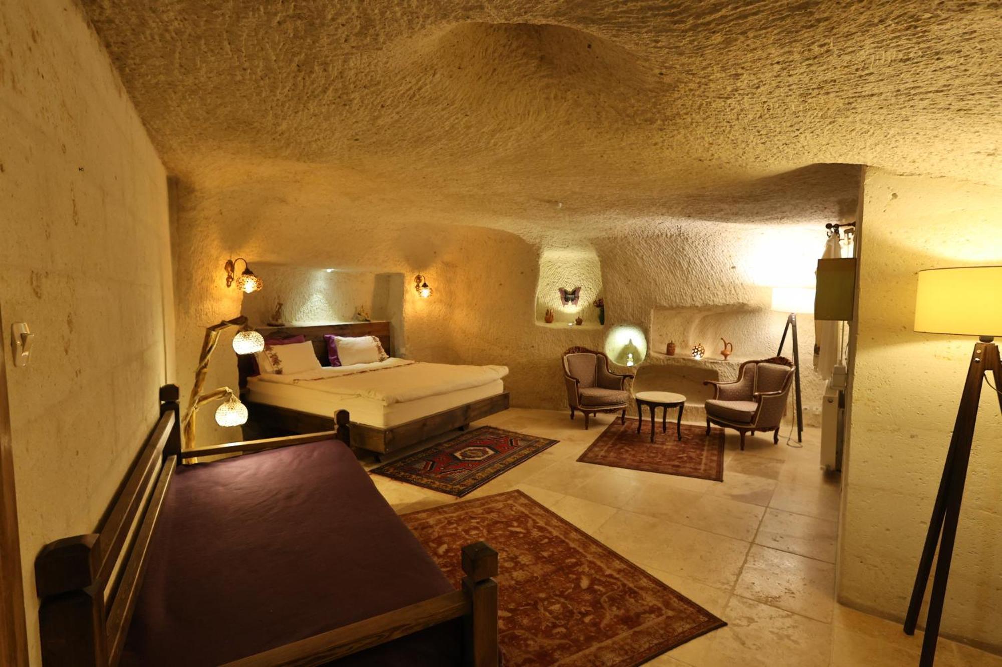 Demisos Caves Hotel Ürgüp Bagian luar foto