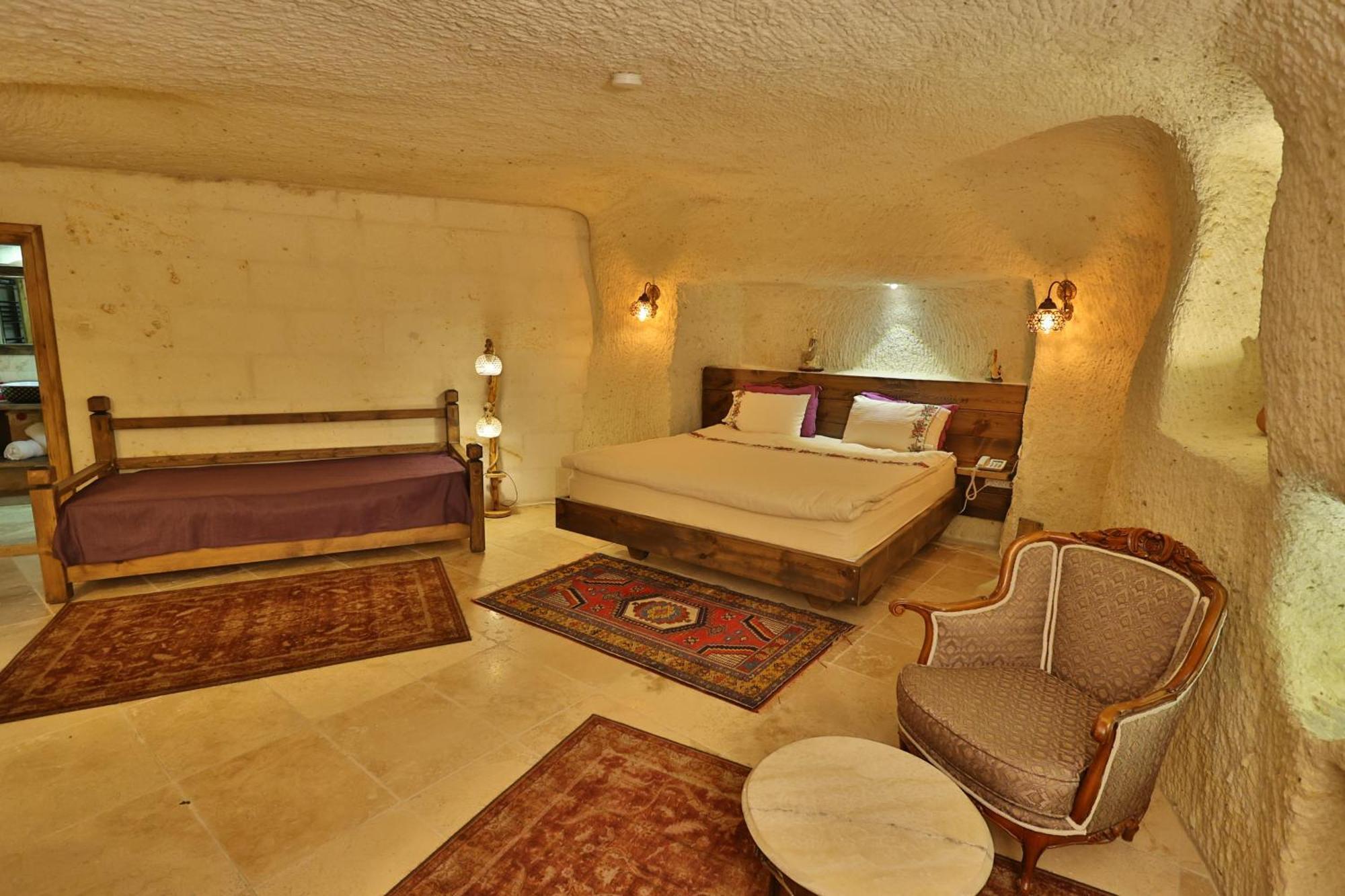 Demisos Caves Hotel Ürgüp Bagian luar foto