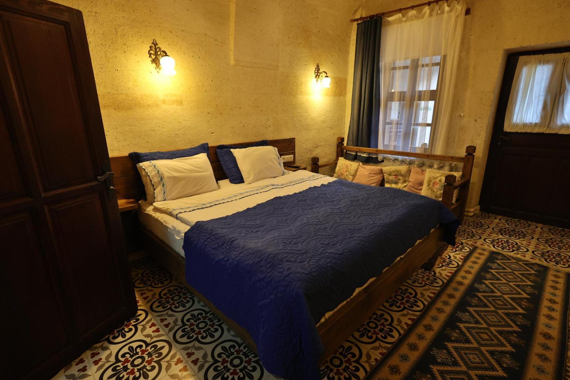 Demisos Caves Hotel Ürgüp Bagian luar foto
