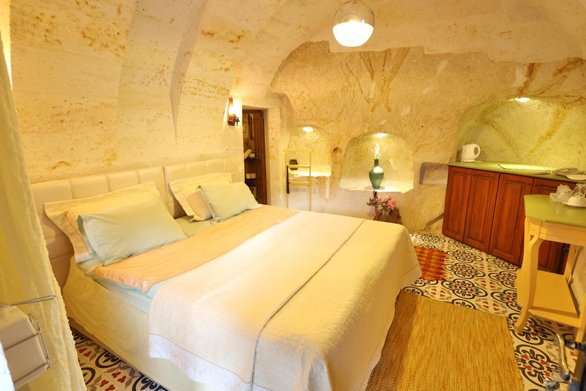 Demisos Caves Hotel Ürgüp Bagian luar foto