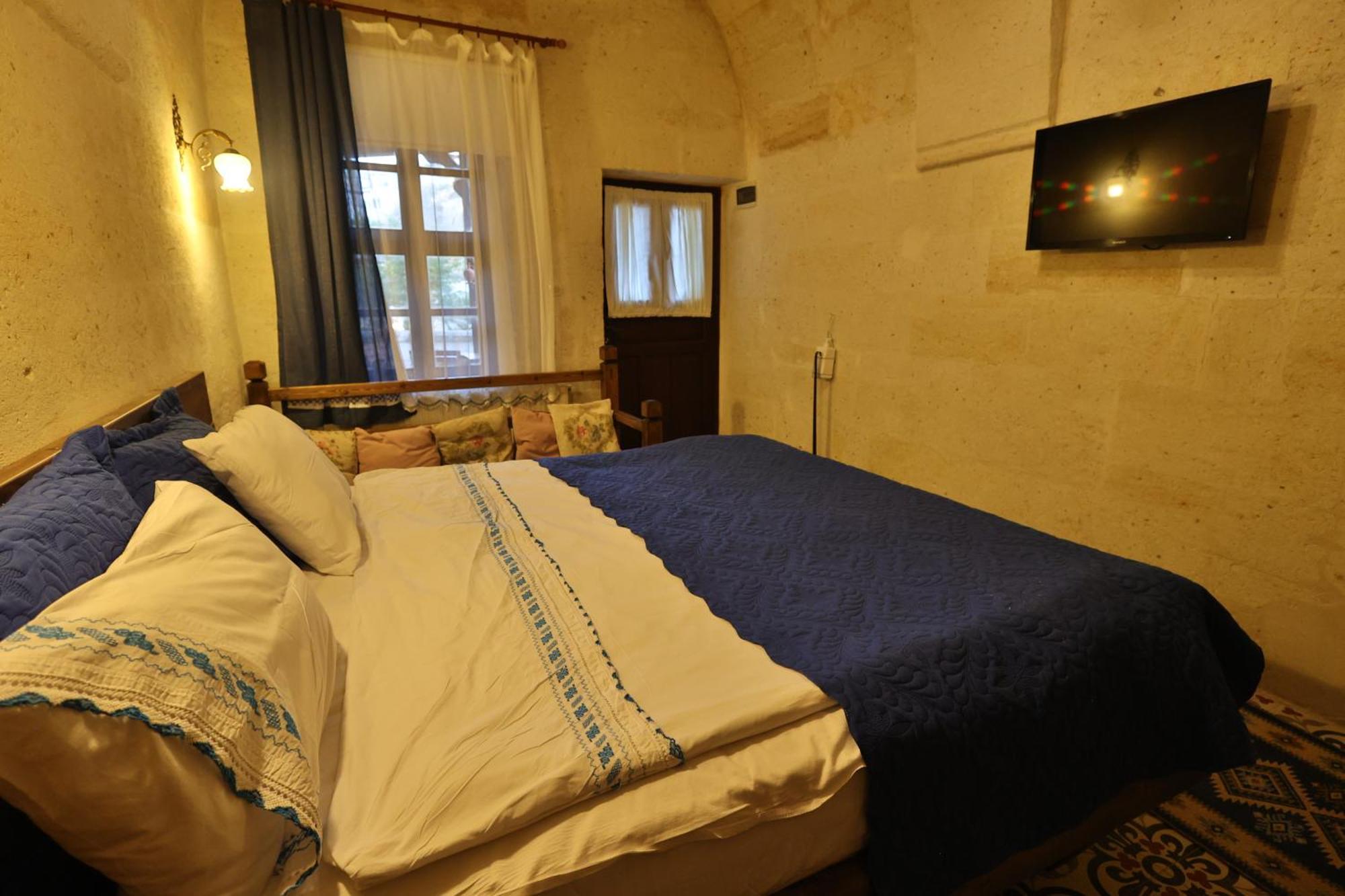 Demisos Caves Hotel Ürgüp Bagian luar foto